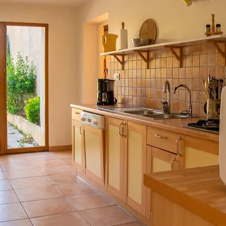 Spacieuse Avec Piscine A 180 M² 10 Pers. * Rocher