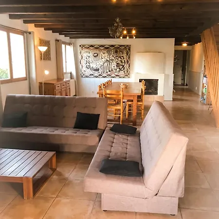Spacieuse Avec Piscine A 180 M² 10 Pers. Rocher