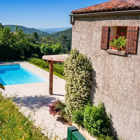 Spacieuse Avec Piscine A 180 M² 10 Pers. Villa *
