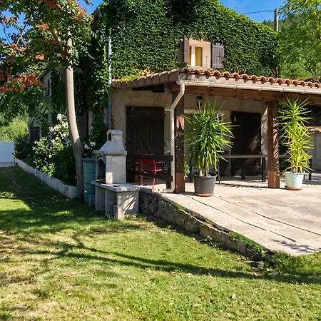 Spacieuse Avec Piscine A 180 M² 10 Pers. Villa *
