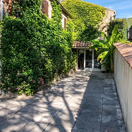 Villa Spacieuse Avec Piscine A 180 M² 10 Pers. *