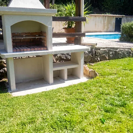 Spacieuse Avec Piscine A 180 M² 10 Pers. Villa